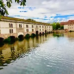 Cosy & Quiet Flat In Historical Lively Center Of Strasbourg