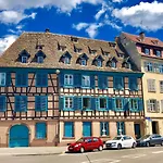 Cosy & Quiet Flat In Historical Lively Center Of Strasbourg