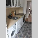 Nod Off In Neudorf! Cozy 2 Beds Near The Tram