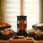 Hotel Le Grillon