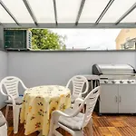 Maisonnette Avec Terrasse