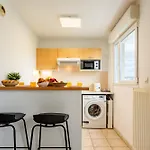 Le Petit Oranger - Appt Avec Balcon