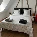 Le Donjon Classe 4 Etoiles Appartement 120 M2 5Mn Centre Ville Au Calme