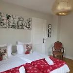 Le Cocon D\'Emma, Appartement Bourgeois Avec Terrasse, Et Parking Gratuit Dans Maison De Maitre