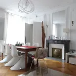 Les Serruriers - Appartement Spacieux avec Terrasse&Parking