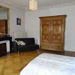 Les Serruriers - Appartement Spacieux avec Terrasse&Parking