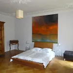Les Serruriers - Appartement Spacieux avec Terrasse&Parking