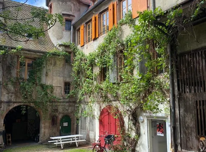Grand Rue, Ambiance Annee 1540