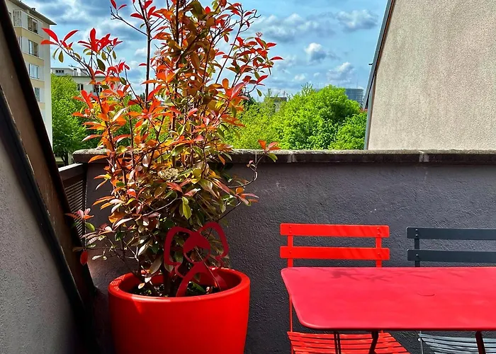Le Balcon Fleuri Centre Robertsau Tram Jardiniers