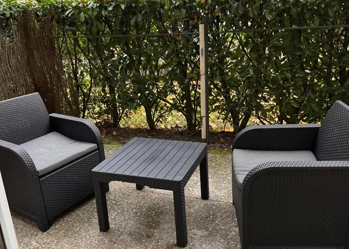 O Sand Stras Studio 25M Carre