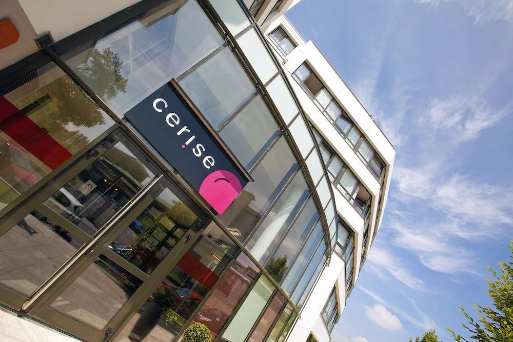 Cerise Aparthotel 3*