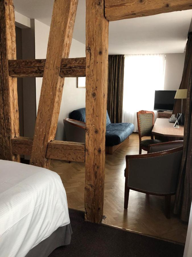 Hotel Logis Restaurant Au Cerf D'or 3*