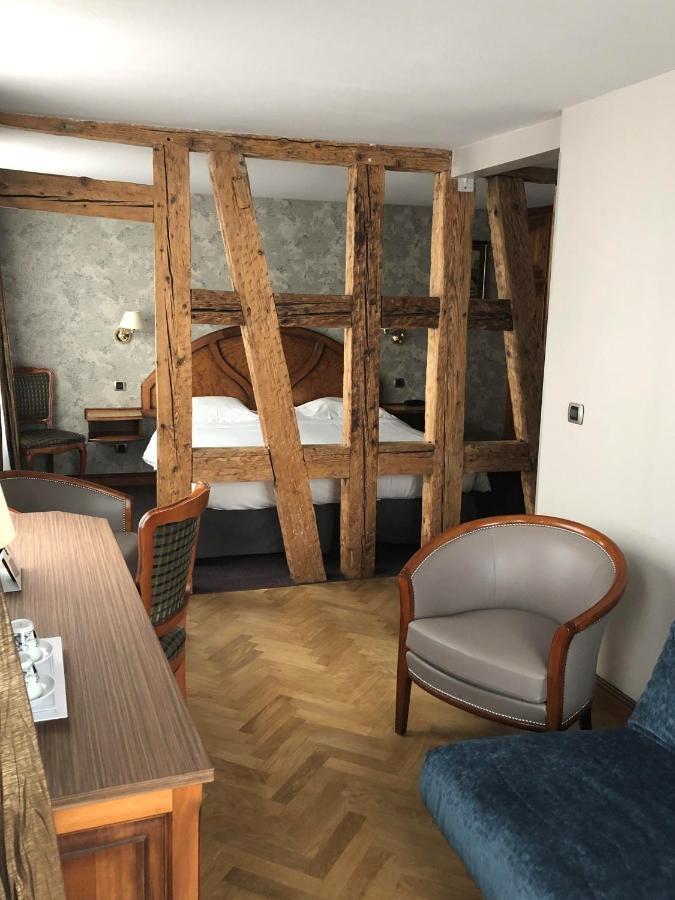 Logis Restaurant Au Cerf D'or 3*