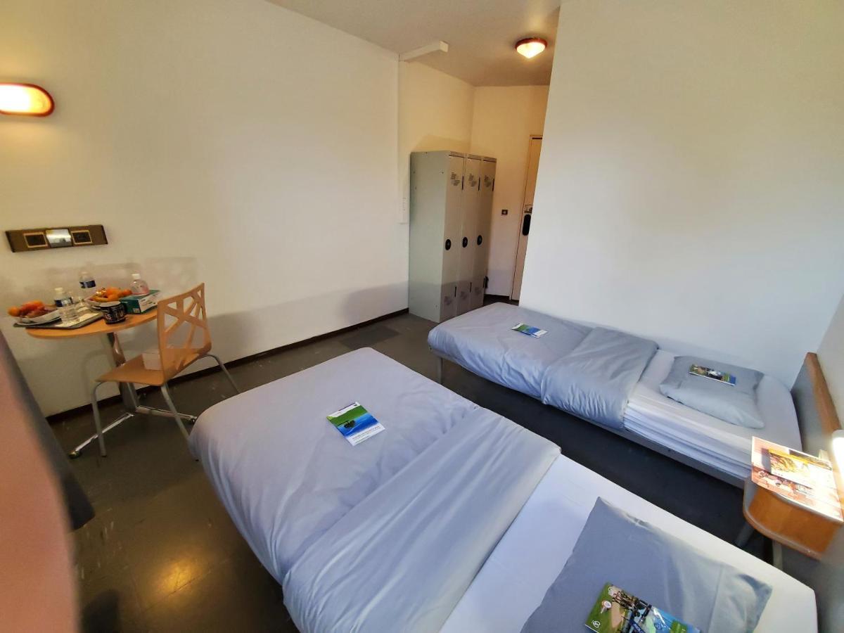 Hi 2 Rives Auberge de jeunesse *