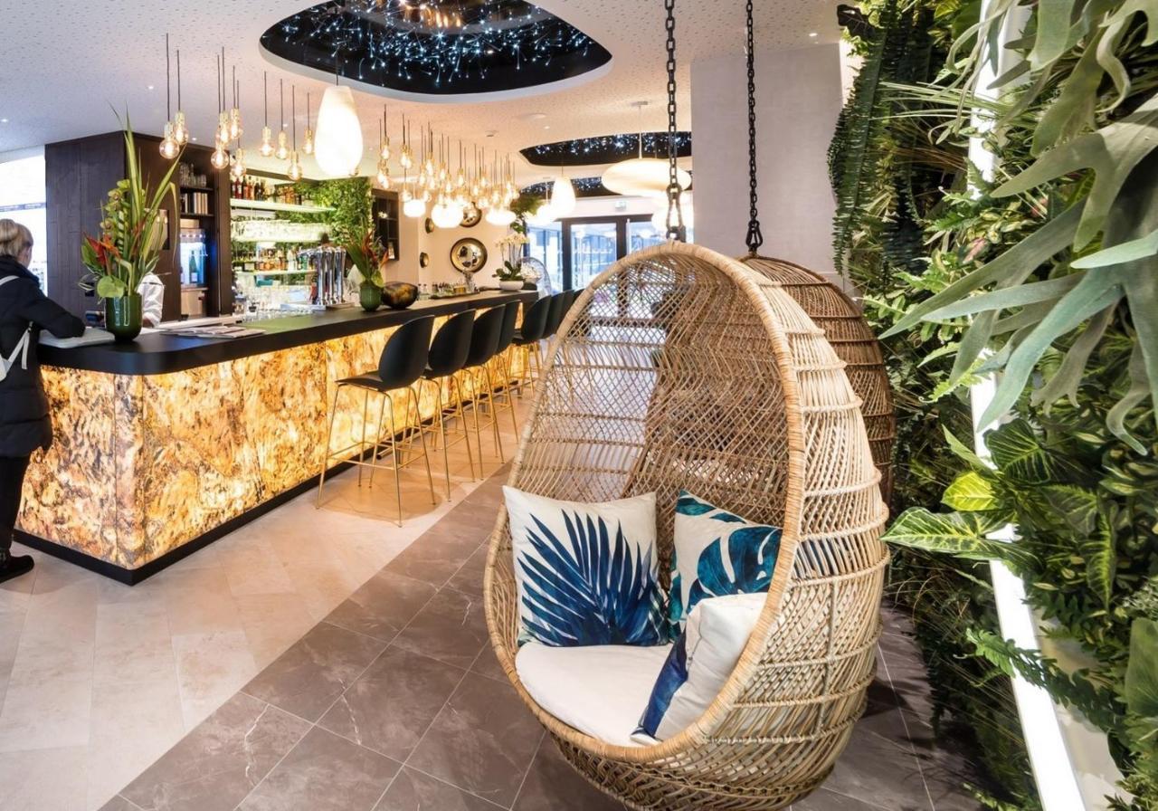 Voco Centre - The Garden By Ihg