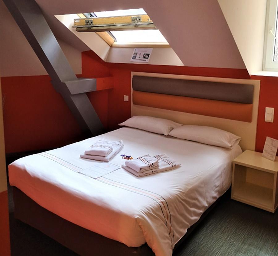 Adonis Hotel