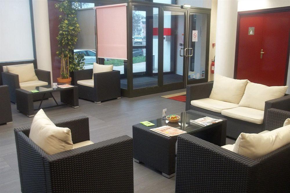 Cerise Aparthotel