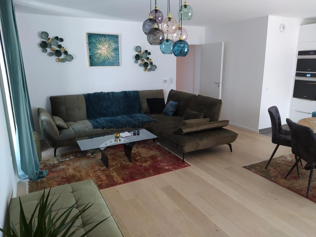 Apartment Magnifique F3, 75m² Avec Parking Prive Et Terrasse
