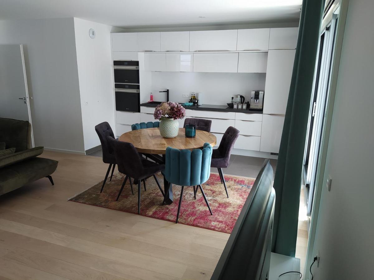 Apartment Magnifique F3, 75m² Avec Parking Prive Et Terrasse