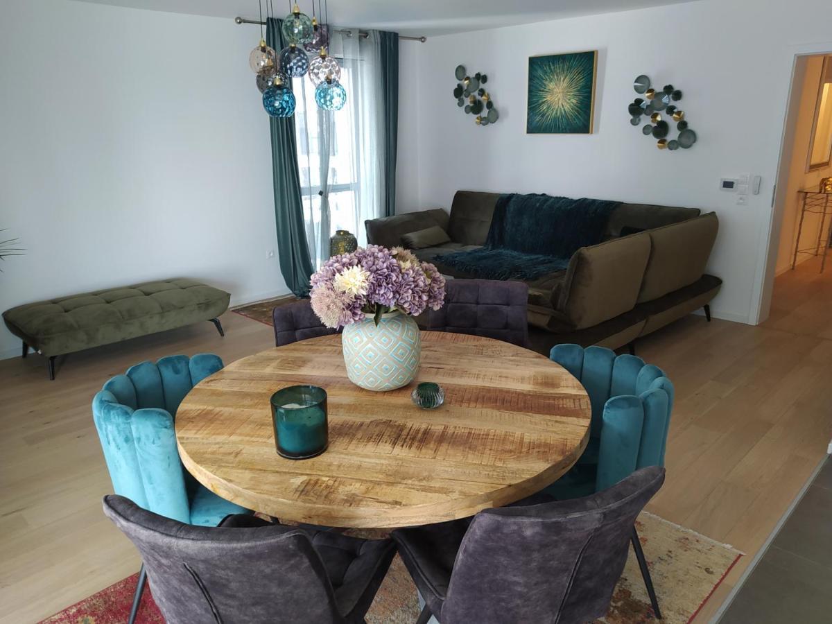 Magnifique F3, 75m² Avec Parking Prive Et Terrasse Apartment