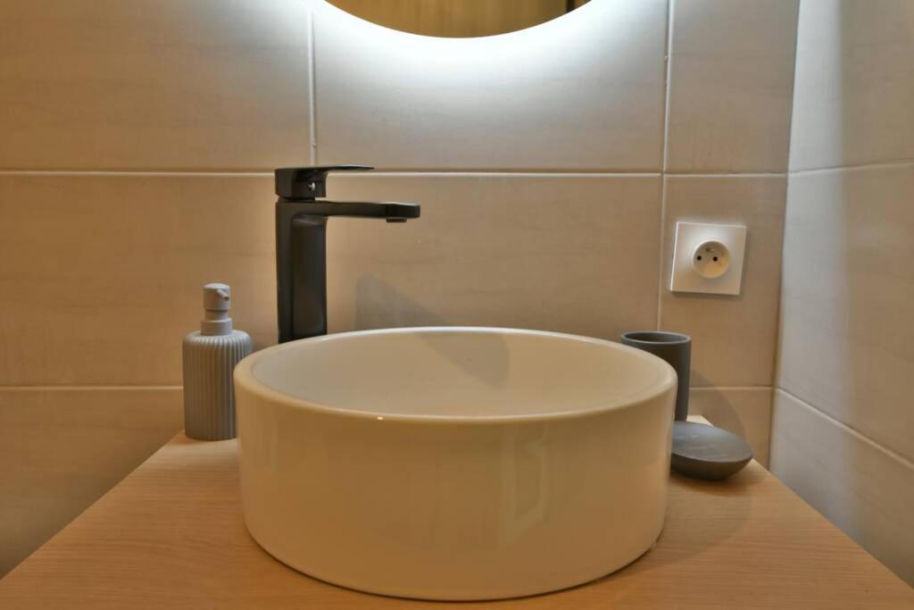 Le Cosy - Neudorf Etoile Avec Balcon Et Parking Appartement