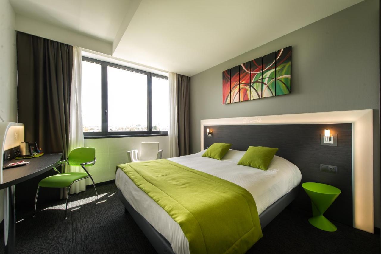 Athena Hotel