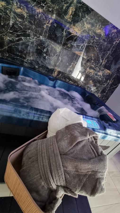 Royalspa D'amour Avec Jacuzzi Privatif Appartement Strasbourg
