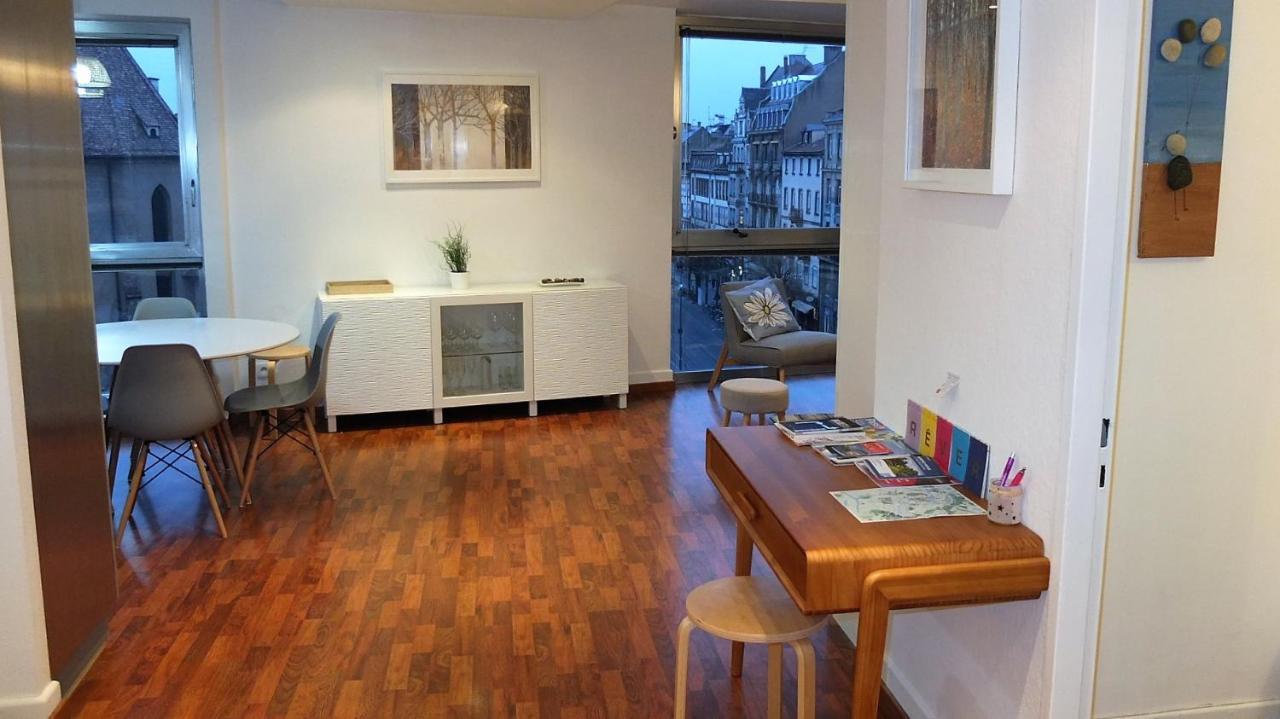 Spacieux Avec Vue Sur Les Quais Appartement Straatsburg
