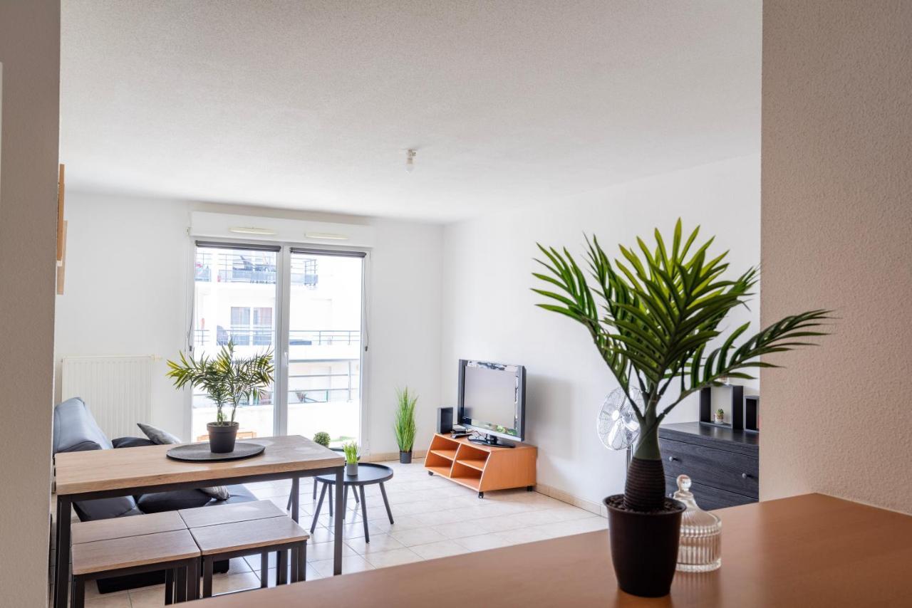 Le Zenith - Parking Prive & Wifi - 5 Min Zenith De Apartment *