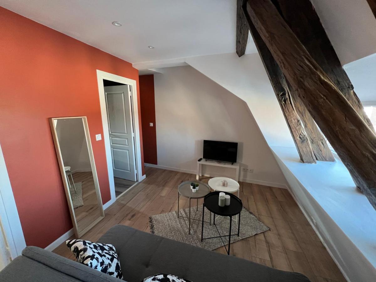 Arcades Apartment