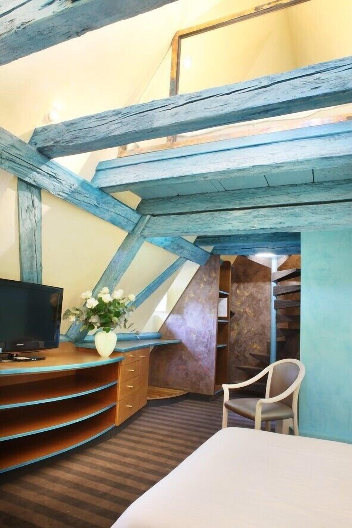 Hotel Cathedrale 4*