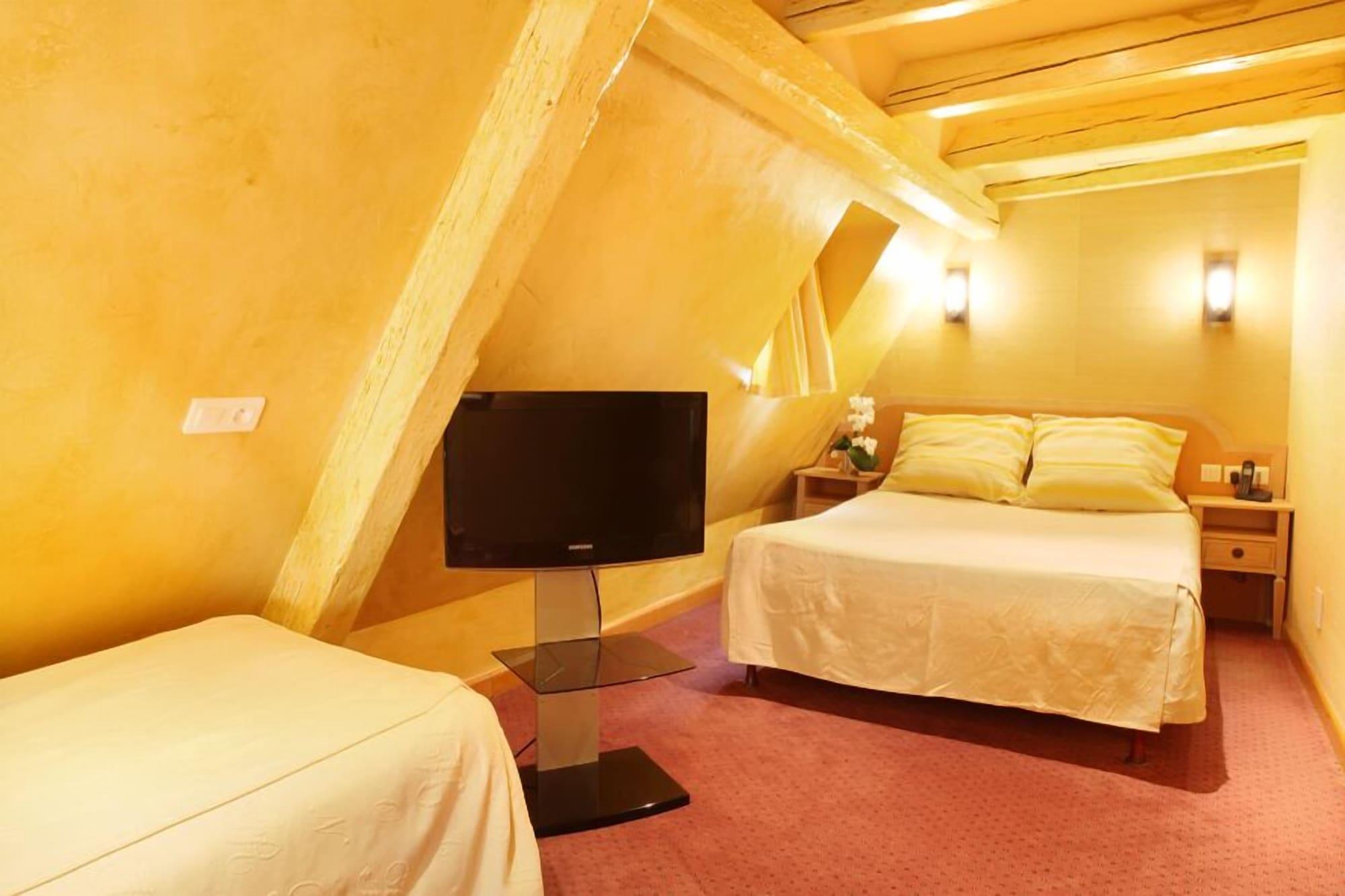 Hotel Cathedrale 4*