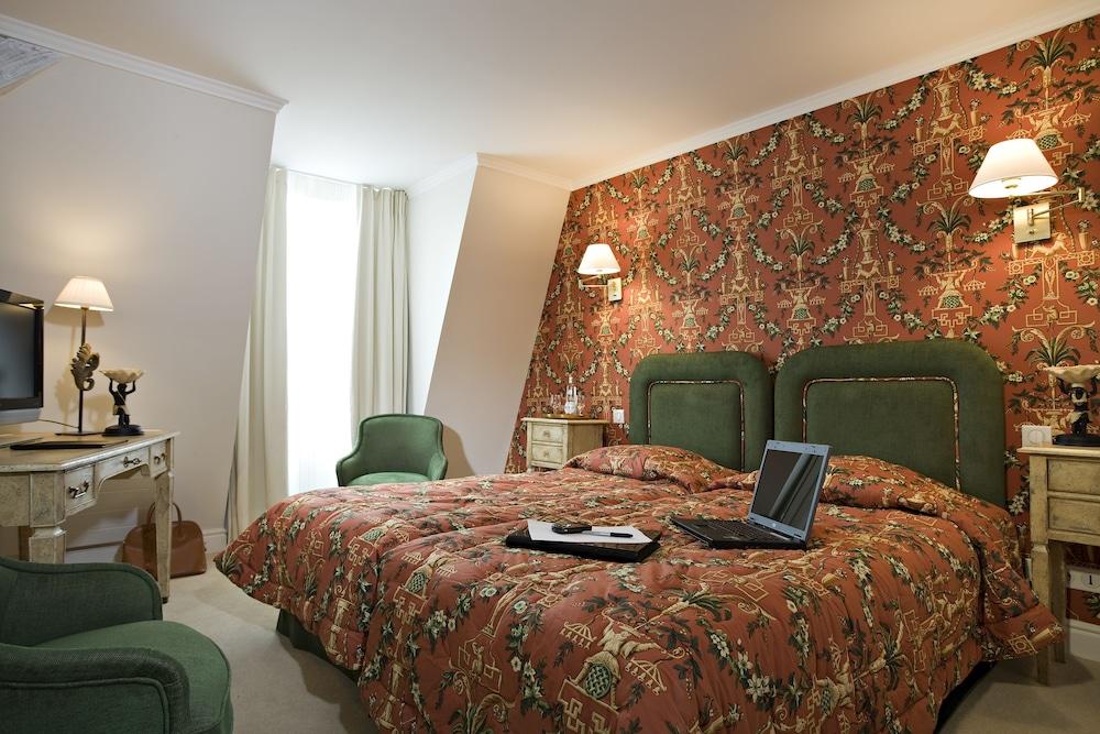 Western D'est Hotel
