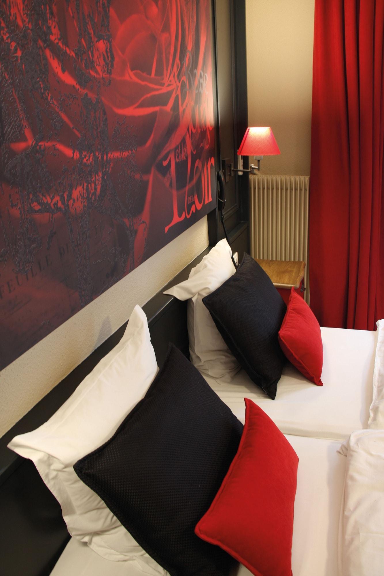 Roses Hotel 3*
