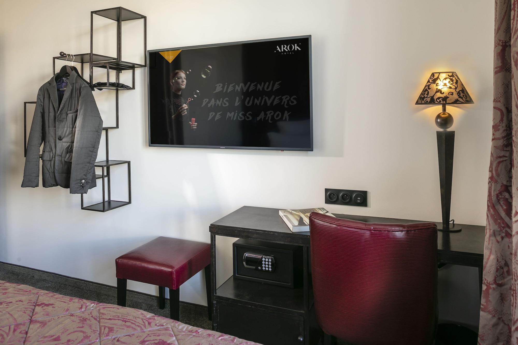Arok Hotel