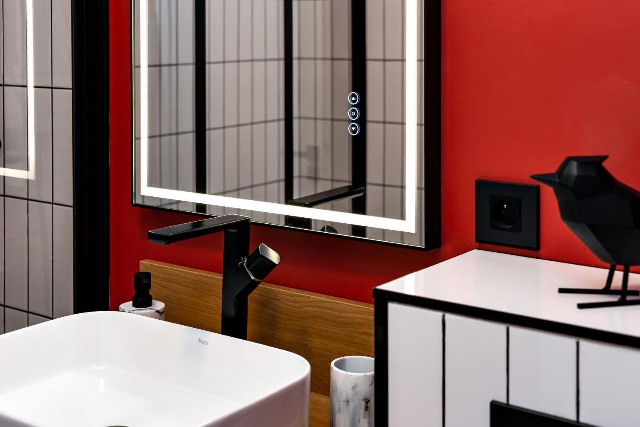 Apartment Elegant A Cote Du Parlement