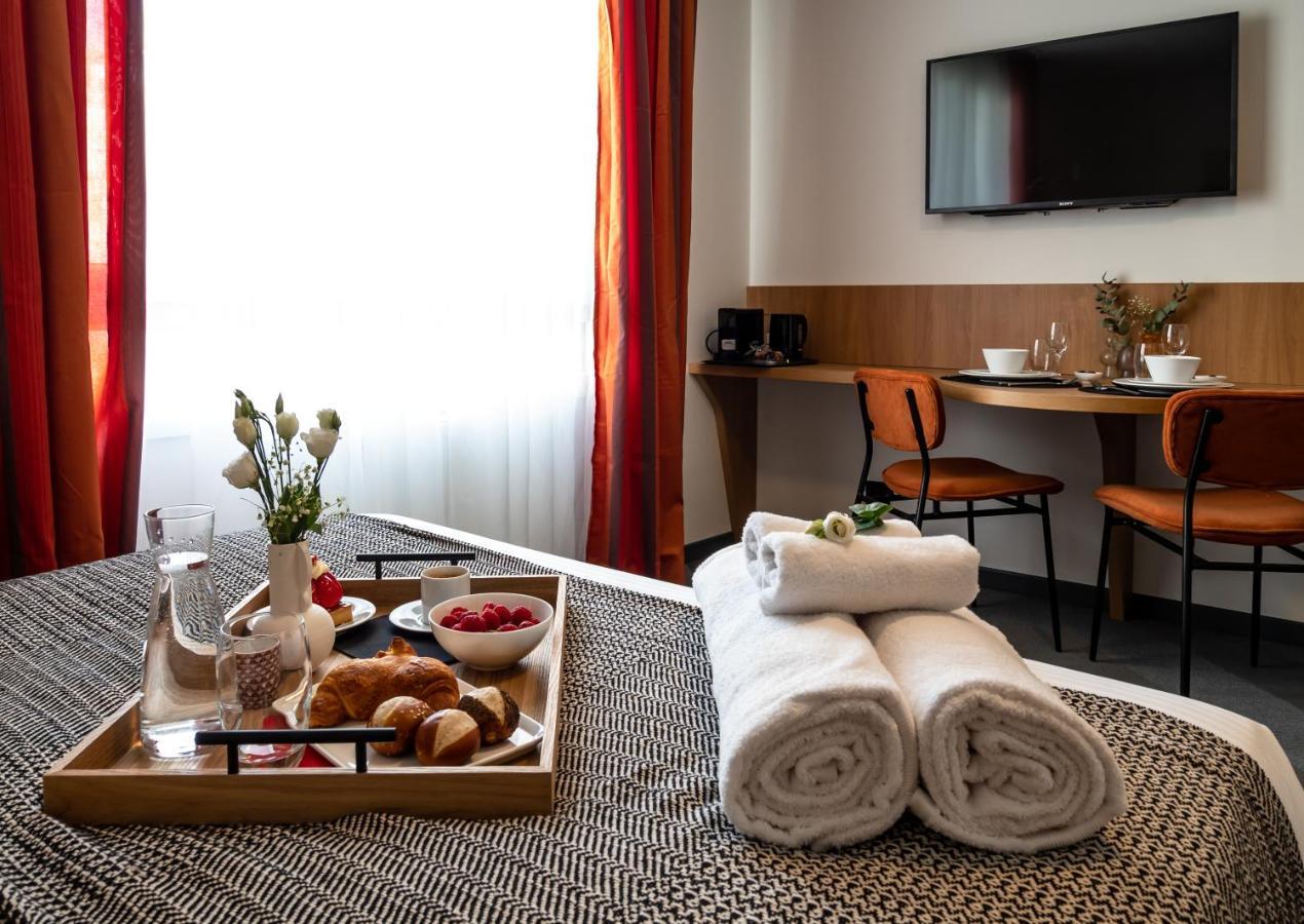 Apartment Elegant A Cote Du Parlement *