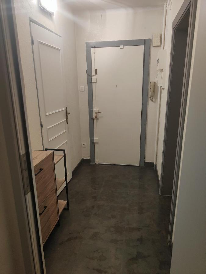 Très Grand De 76m2 à