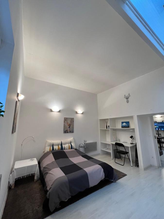 Apartment Superbe 2p Proche Centre Avec Nouvelle Literie Et Parking Gratuit Dans La Rue
