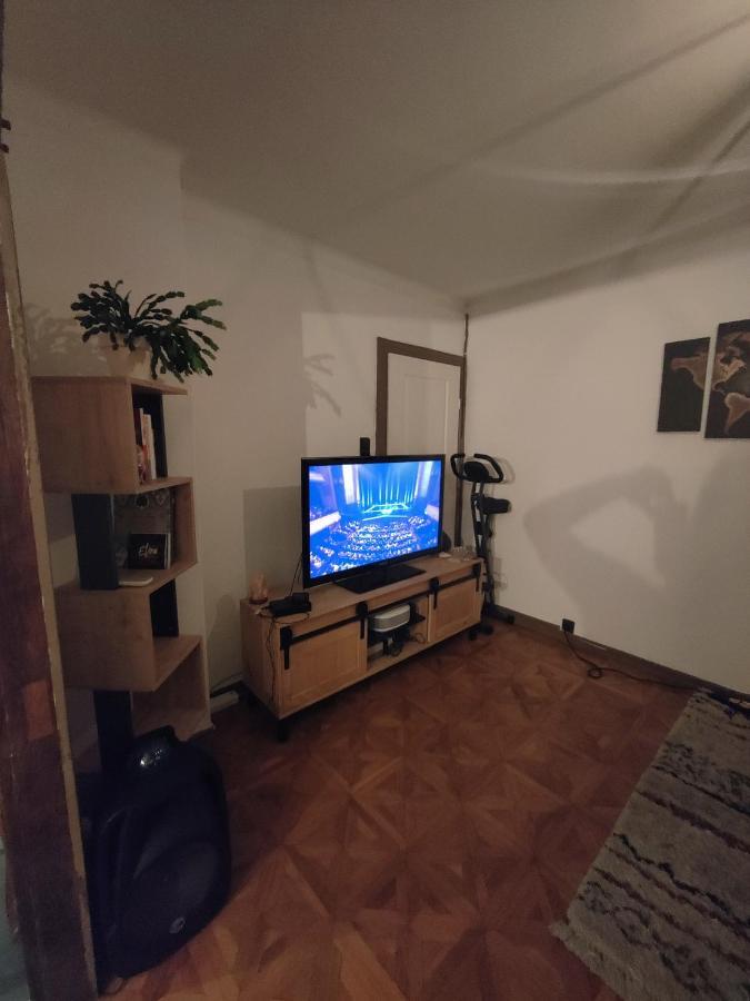 Appartement Très Grand De 76m2 à *