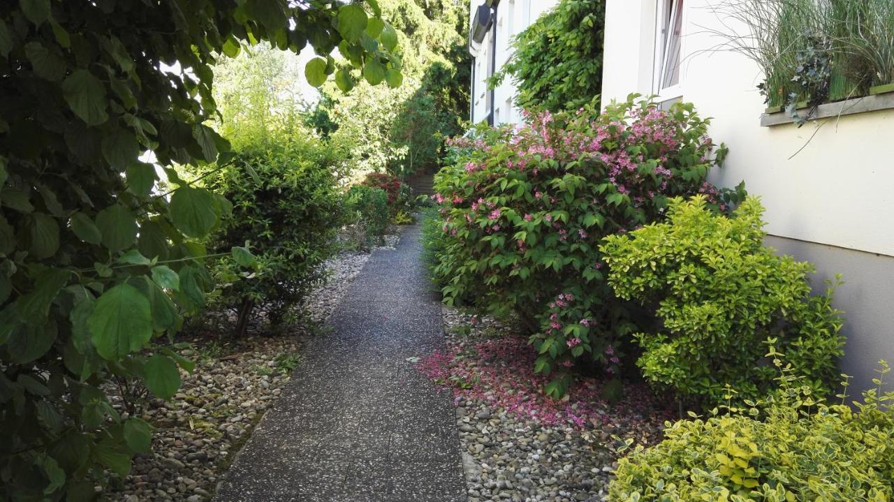 Park Line Garden Apartment *