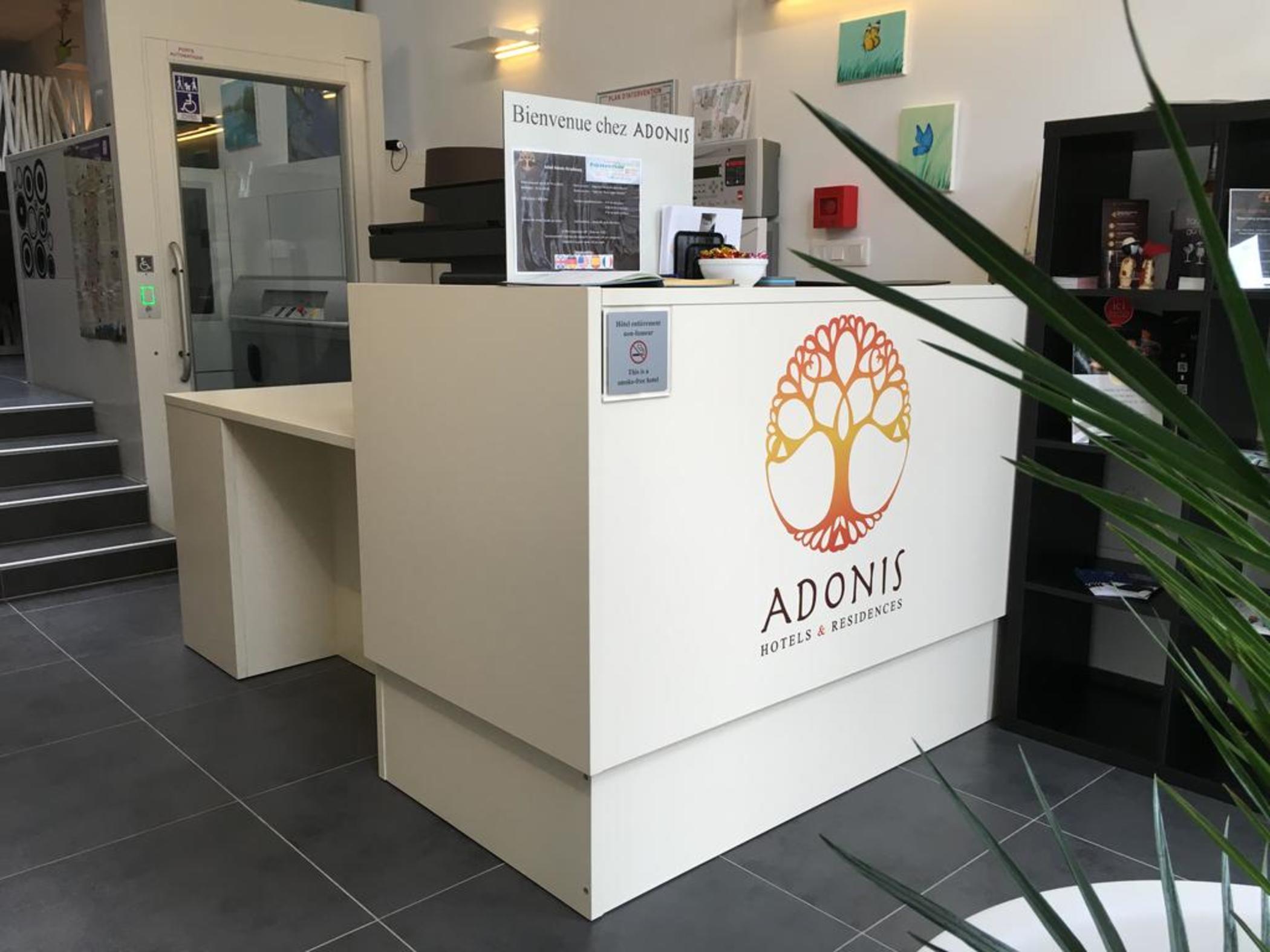 Adonis Hotel