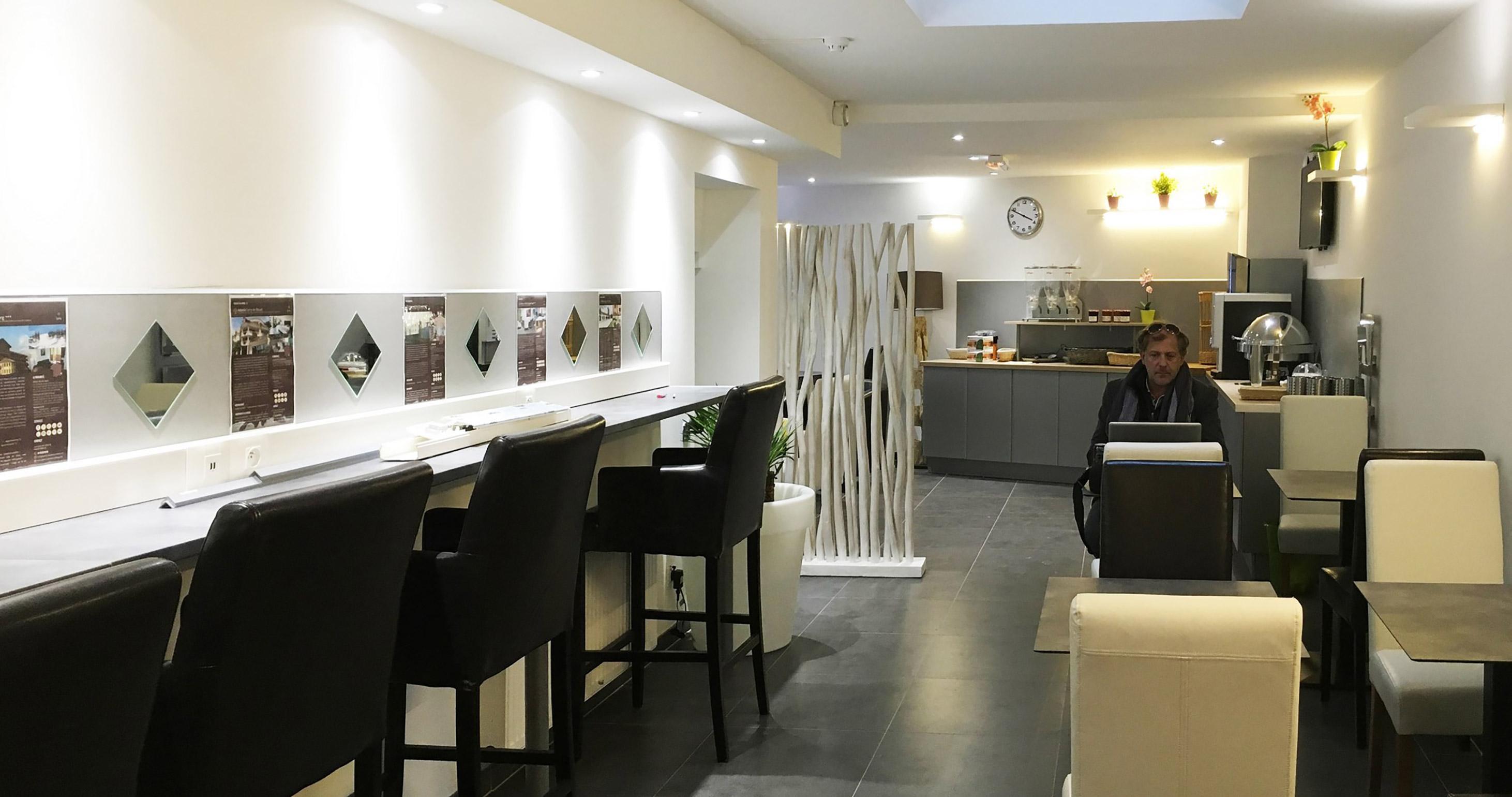Hotel Adonis