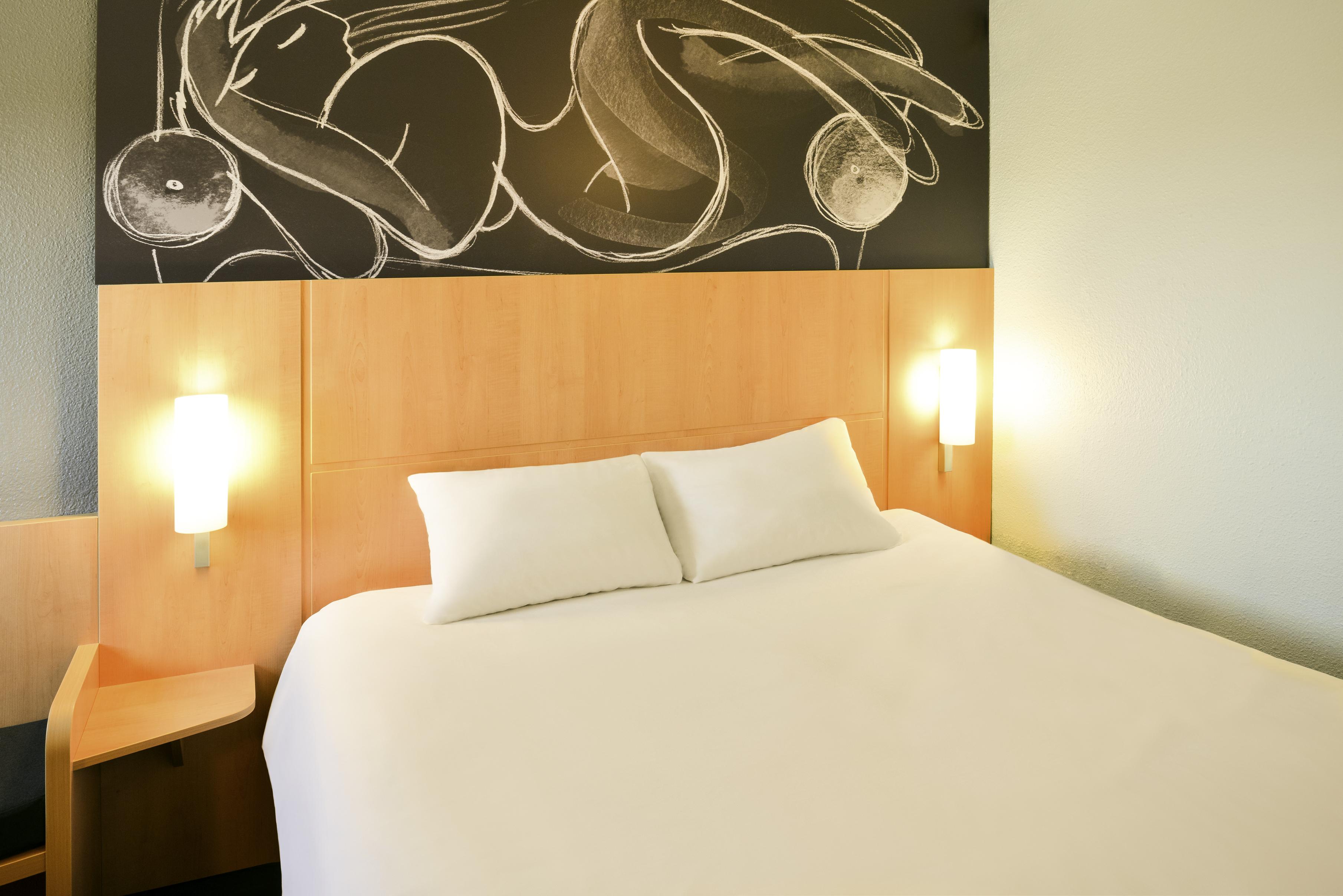 Ibis Centre Historique Hotel 3*