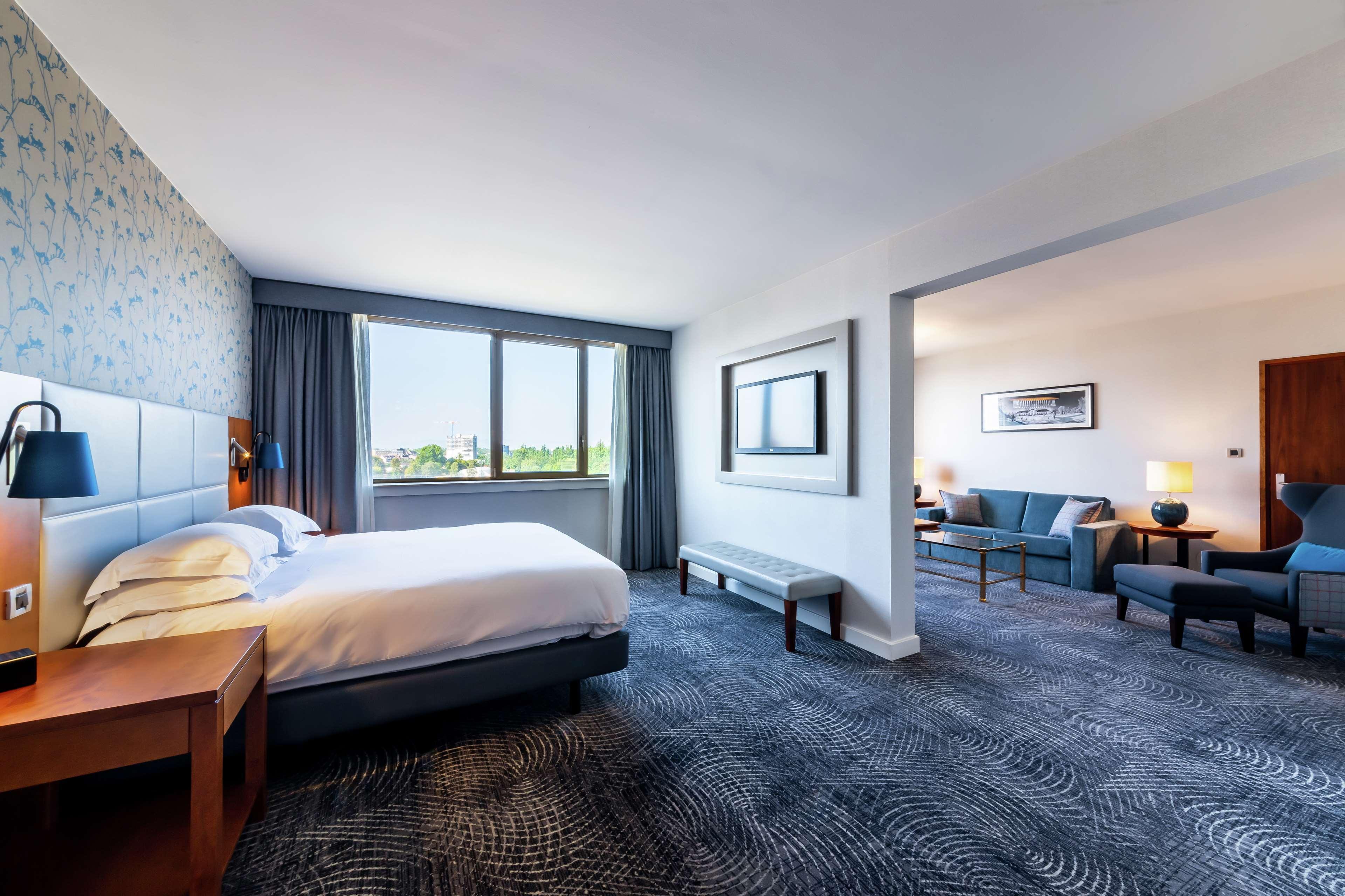 Hilton Hotel 4*