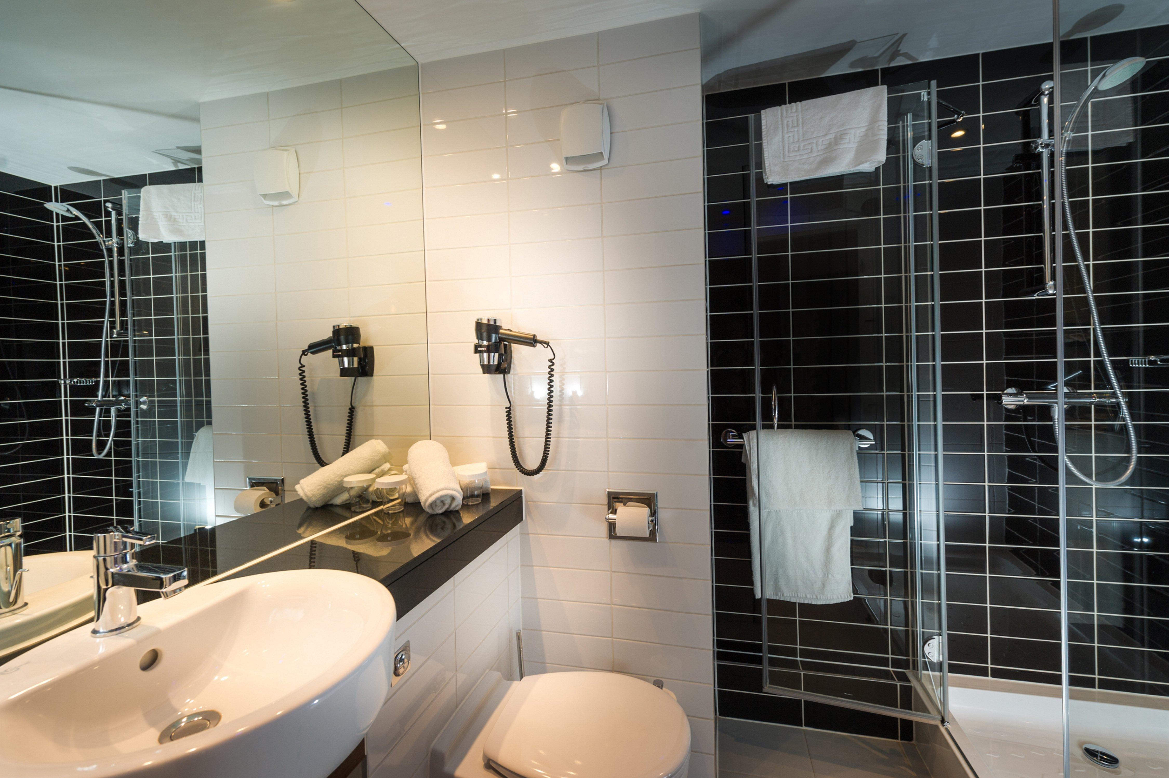 Hotel Express Centre By Ihg 3*