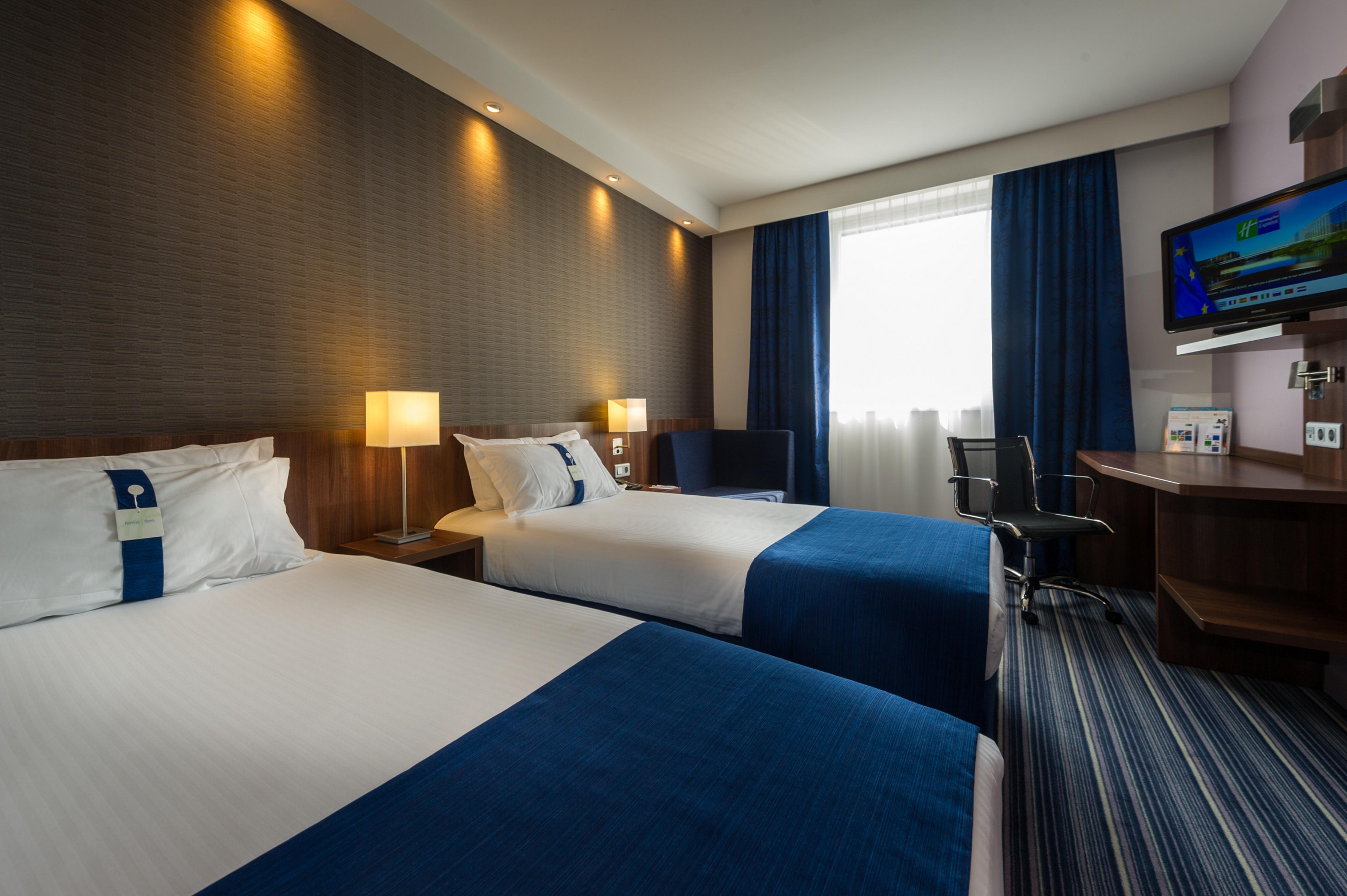Hotel Express Centre By Ihg