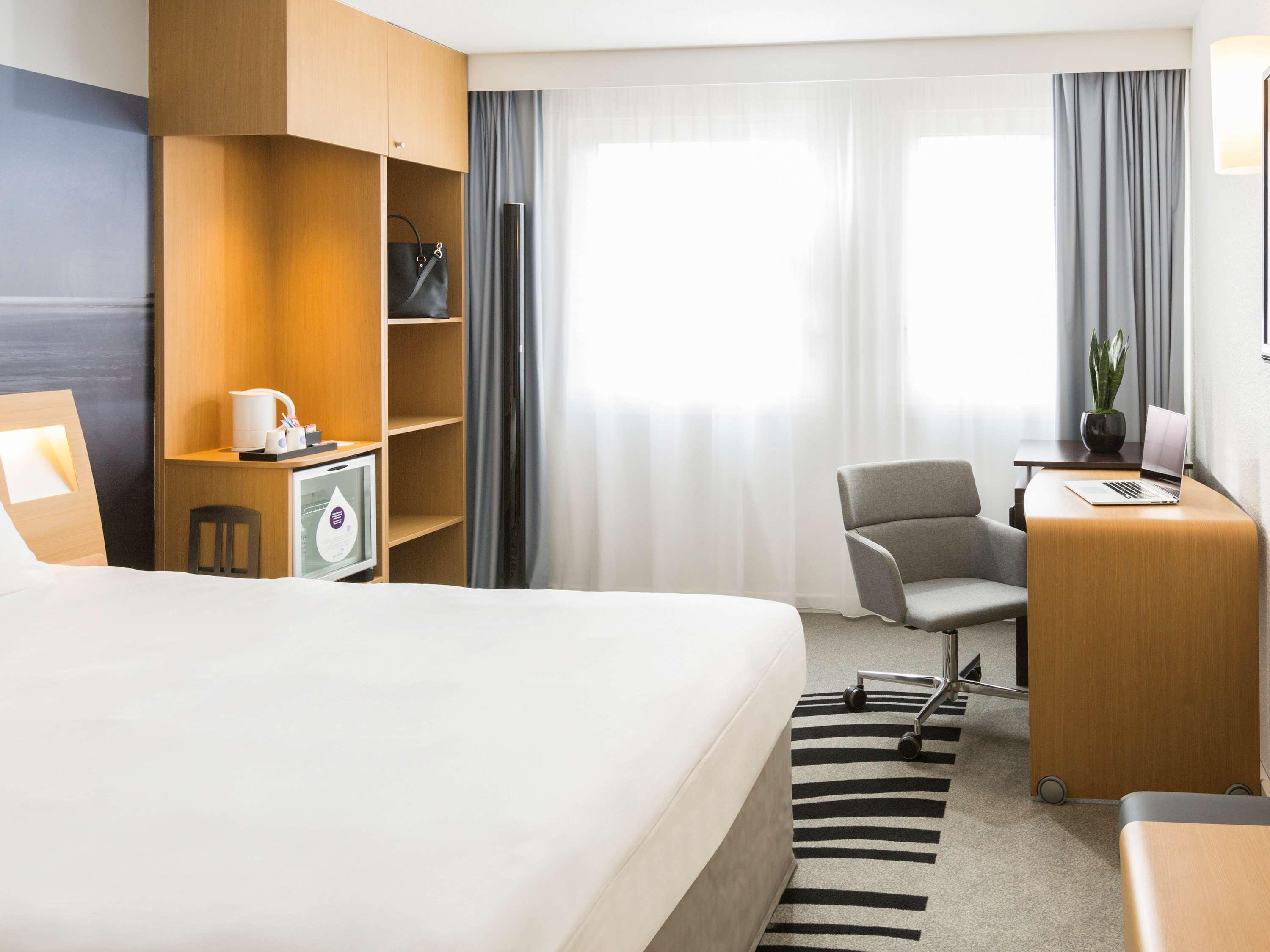 Novotel Centre Halles 4*