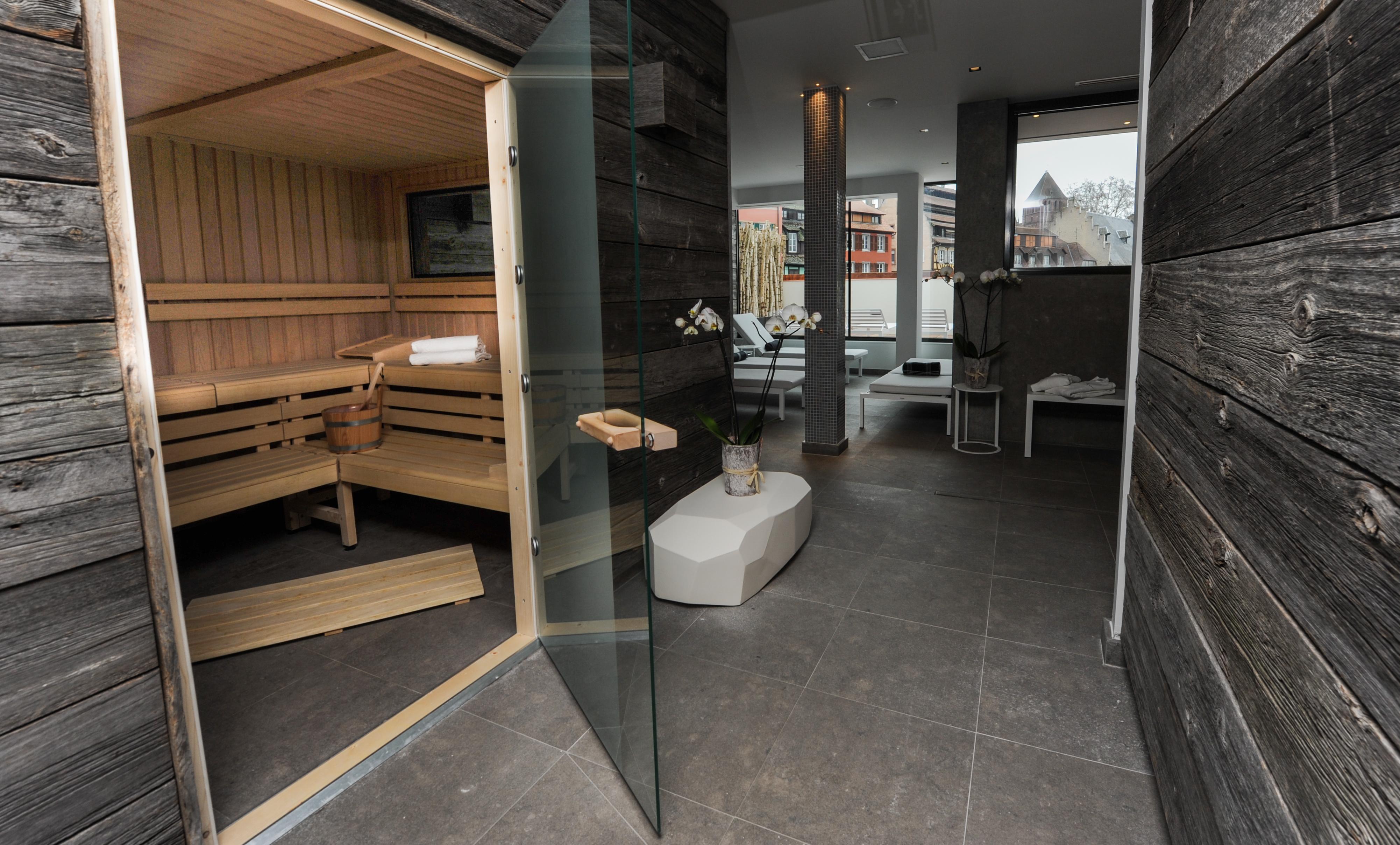 & Regent Petite France Hotel 5*