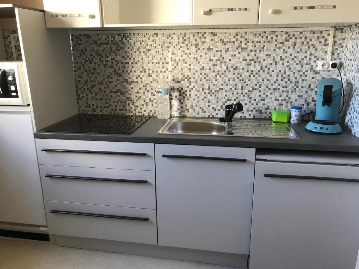 Apartment Entier 30 M2, Tramway Saint-florent, Parking Prive Gratuit
